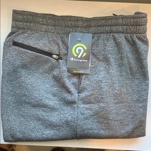12/14 Champion fleece active shorts NWT pockets